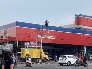 Lampu Lalu Lintas di Jalan Otista Rusak Imbas Ricuh, Pengendara Adu Klakson