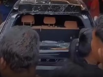 Deretan Mobil Mewah di Garasi Ahmad Sahroni yang Dirusak Massa