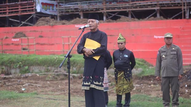 Masyarakat adat di Kuansing deklarasi menolak penambangan emas tanpa izin (PETI), Sabtu (30/8/2025).