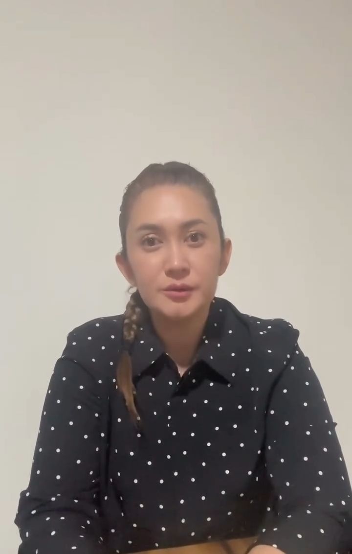 Tangkapan layar pemintaan maaf Nafa Urbach.