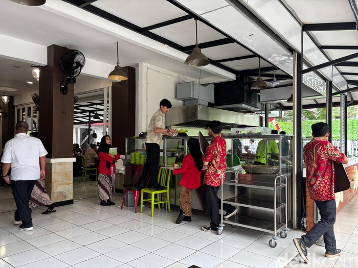 Nasi Tempong Indra Tebet Nasi Tempong Indra Tebet