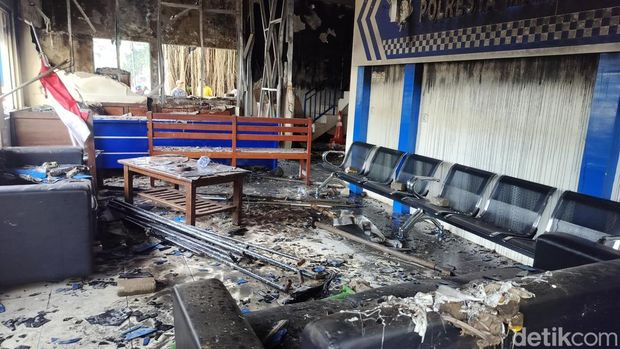 Pos Polisi di Kota Malang jadi sasaran anarkis demo 29 Agustus.