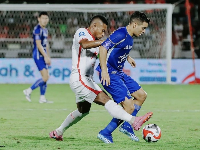 Laga Malut United vs PSIM Jogja di Stadion Gelora Kie Raha, Ternate, Sabtu (30/8/2025).