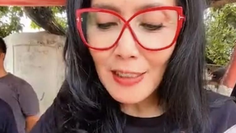 Rieke Diah Pitaloka Suka Kulineran, Makan Bakso dan Pecel Lele
