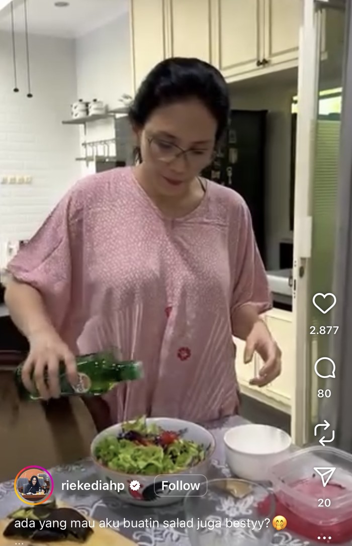 Rieke Diah Pitaloka Suka Kulineran, Makan Bakso dan Pecel Lele