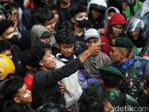 Sempat Memanas, TNI Ikut Redam Massa di Mako Brimob Kwitang