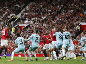 MU Vs Burnley: Setan Merah Menang 3-2
