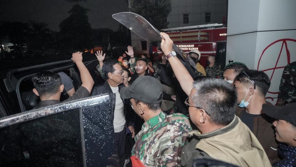 Video: Makna Gendhing Raja Manggala yang Iringi Sultan Jogja Temui Masa Aksi