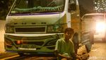 Tol Lumpuh, Sopir Istirahat Keluar Mobil