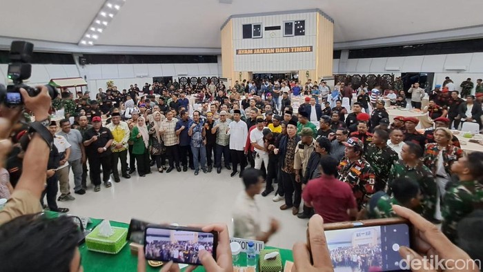 Deklarasi damai di Balai Pertemuan Hasanuddin (BPH) Kodam XIV/Hasanuddin, Sabtu (31/8/2025).