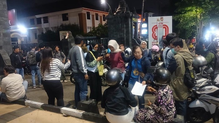 327 Orang Ditangkap Saat Demo Semarang, Ada Wanita dan Anak-anak