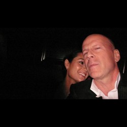 Rawat Bruce Willis Alami Demensia Masih Kena Nyinyir, Istri: Kalian Gak Ngerti!