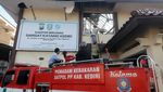 Gedung Samsat dan DPRD Kediri Hangus Usai Kerusuhan