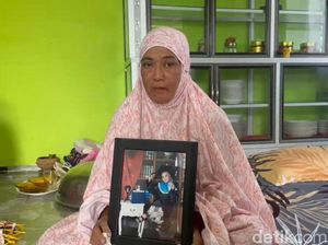 Harapan Ibu Sarina Usai Anaknya Jadi Korban Tewas Gedung DPRD Makassar Dibakar