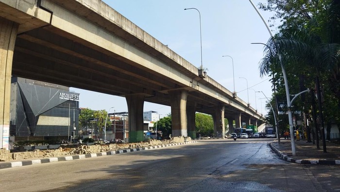 Kondisi lalu lintas di Yos Sudarso Jakarta Utara