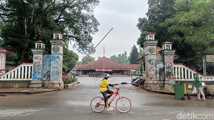 Suasana di Kantor Bupati Banyumas usai demo ricuh, Minggu (31/8/2025).