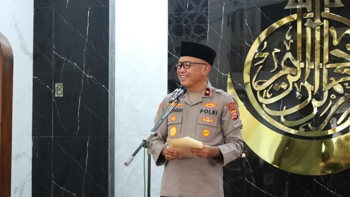 Kapolda Banten, Brigjen Hengki dalam Istigasah dan doa bersama itu digelar di Masjid Agung At-Tsauroh Kota Serang pada Minggu (31/8/2025).