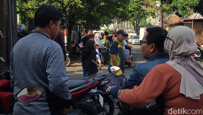 Kondisi kawasan rumah Menkeu Sri Mulyani terpantau kondusif di Jl Mandar, Bintaro Tangerang Selatan, Minggu (31/8/2025).