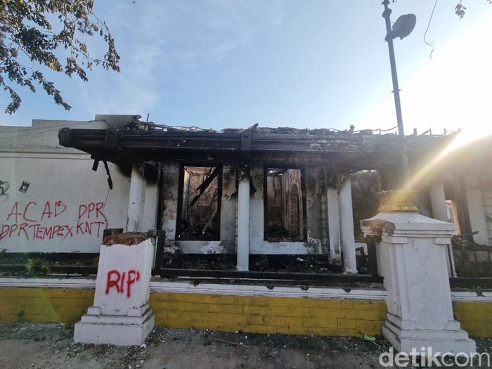Gedung Grahadi setelah Terbakar pada Aksi 30 Agustus 2025