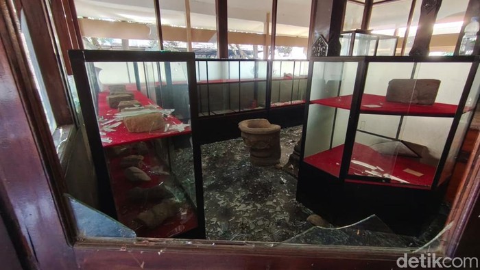 Museum Rusak dan Sejumlah Barang dijarah Massa Aksi