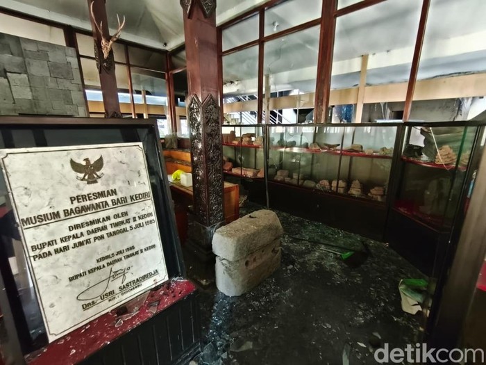 Museum Rusak dan Sejumlah Barang dijarah Massa Aksi