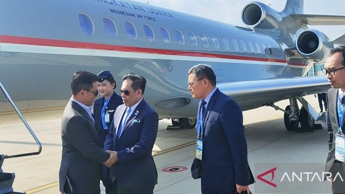 Menteri Luar Negeri Sugiono tiba pada Minggu (31/8) pukul 15.13 waktu setempat di Bandara Internasional Tianjin Binhai.