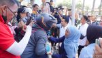 Khofifah, Emil, dan Pangdam Cek Kerusakan Grahadi yang Terbakar