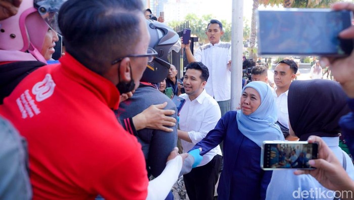 Momen Khofifah, Emil, dan Pangdam Cek Kerusakan Grahadi Yang Terbakar