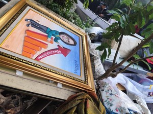 Video Pilu Sri Mulyani Cerita Lukisan Bunga Miliknya yang Dijarah