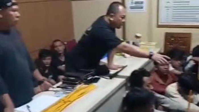 Polisi mengamankan 42 orang terkait kerusuhan di Palembang