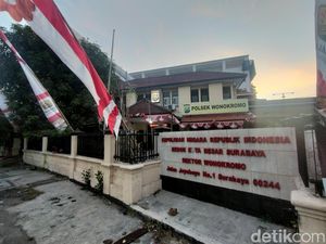 Saling Jaga! Warga Turut Usir Perusuh Mau Bakar Polsek Wonokromo