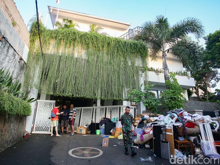 Potret Rumah Sri Mulyani Berantakan Setelah Dijarah Massa