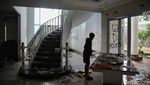 Rumah Mewah Uya Kuya Tinggal Sisa Kerusakan