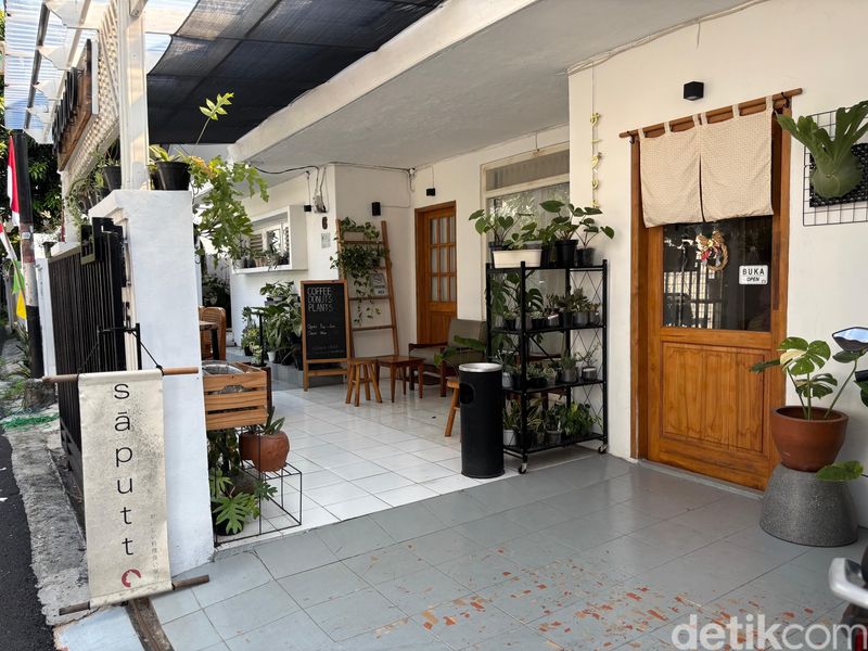 Kafe Hidden Gem Ini Punya Sandwich Donat dan Hojicha Enak