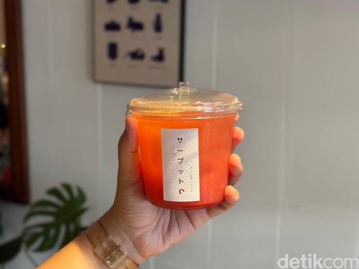 Kafe Hidden Gem Ini Punya Sandwich Donat dan Hojicha Enak