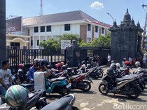 Cerita Ortu Kaget Anaknya yang Difabel Diamankan Saat Aksi Ricuh di Semarang