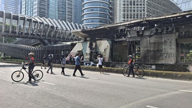 Situasi CFD di Jalan Sudirman, Jakarta Pusat, pada Minggu (31/8/2025)-(Sholihin/detikcom)