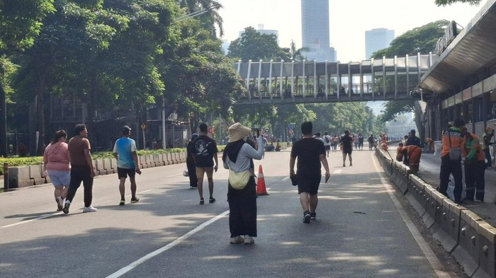 Situasi CFD di Jalan Sudirman, Jakarta Pusat, pada Minggu (31/8/2025)-(Sholihin/detikcom)