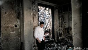 Momen Wagub Emil Meratapi Ruang Kerja di Grahadi Hangus Terbakar