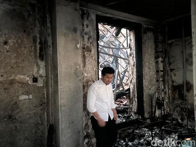 Momen Wagub Emil Meratapi Ruang Kerja di Grahadi Hangus Terbakar