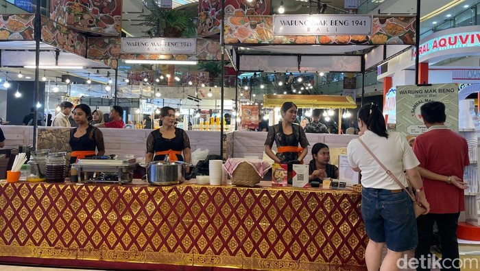 Warung Mak Beng di Festival Kuliner Tjap Legende