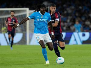 Napoli Vs Cagliari: Gol Menit Akhir Menangkan Partenopei 1-0