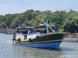 Ratusan Warga Madura Berlayar ke Pasuruan Hadiri Haul KH Abdul Hamid