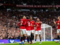 MU Menang dari Chelsea: 2 Kartu Merah-Bruno Cetak 100 Gol