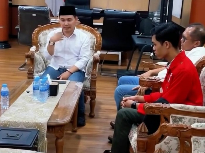 Bupati Mojokerto Muhammad Albarraa