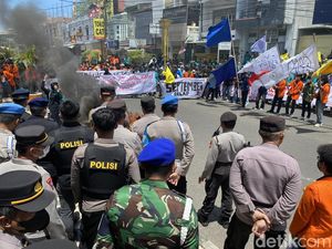 Mahasiswa Demo Depan Polres Parepare, Soroti Tugas Aparat Pengayom Masyarakat