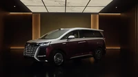 Varian Denza D9 PHEV dijual dengan harga mulai dari 309.800 yuan (Rp 716,4 juta), 329.800 yuan (Rp 762,6 juta) sampai 459.800 yuan (Rp 1 miliaran). Sedangkan varian BEV dijual dengan harga 319.800 yuan (Rp 739,5 juta). Foto: Dok. Denza