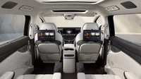 Varian D9 BEV yang baru dilengkapi dengan Baterai BYD Blade 103 kWh. Foto: Dok. Denza