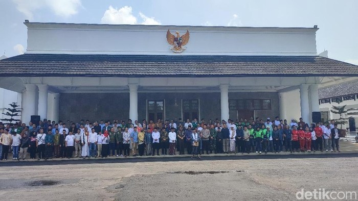 Doa bersama di Masjid Agung dan deklarasi di Pendopo Bupati sebagai ikhtiar agar Ciamis tetap damai.