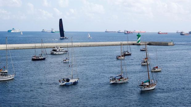 Global Sumud Flotilla, a humanitarian expedition to Gaza, led by activists including Greta Thunberg, departs from the port of Barcelona, Spain August 31, 2025. REUTERS/Bruna Casas
